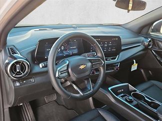 New 2026 Chevrolet Equinox LT w/ Convenience Package II video 3