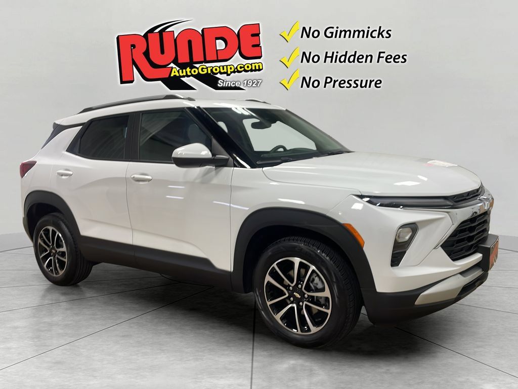Used 2025 Chevrolet TrailBlazer LT AWD/4WD image 8