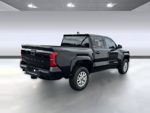 Used 2026 Toyota Tacoma SR5 AWD/4WD image 9