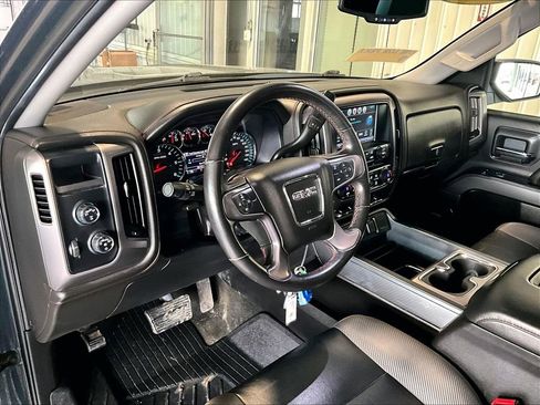 Used 2017 GMC Sierra 1500 SLT w/ All Terrain Package image 8