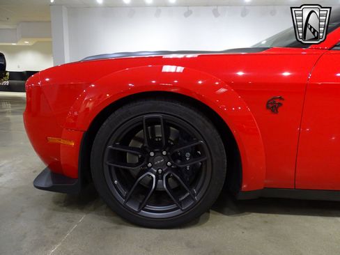 Used 2019 Dodge Challenger SRT Hellcat Redeye image 13