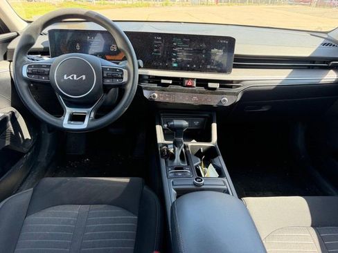 Used 2025 Kia K5 LXS FWD image 8
