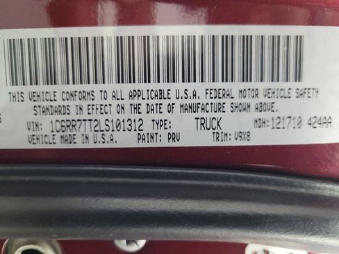 Used 2020 RAM 1500 Classic SLT image 33