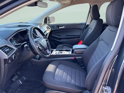 Used 2024 Ford Edge SE w/ Black Appearance Package AWD/4WD image 4