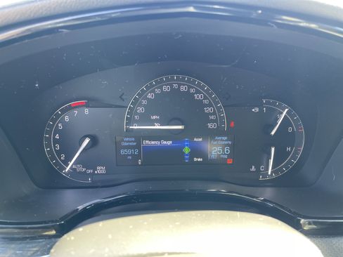 Used 2018 Cadillac XT5 Base image 15