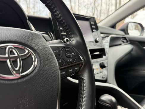 Used 2021 Toyota Camry SE image 16