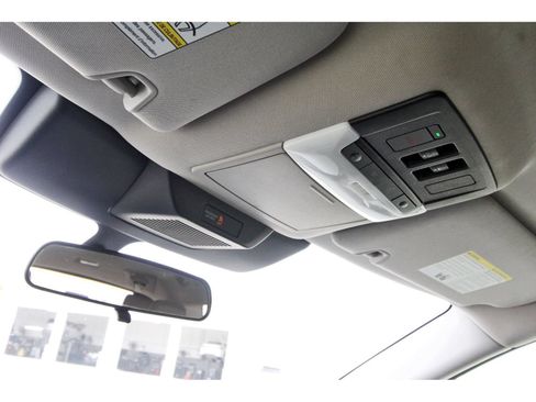 Certified 2025 Nissan Pathfinder SV w/ SV Premium Package FWD image 25