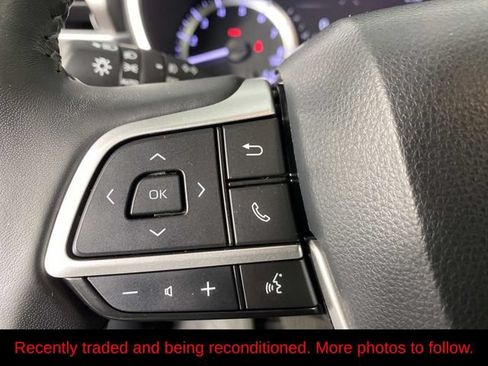 Used 2023 Toyota Highlander XLE AWD/4WD image 17