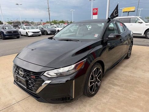 Certified 2025 Nissan Sentra SR image 7