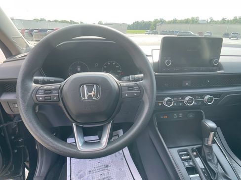Used 2024 Honda CR-V EX image 15