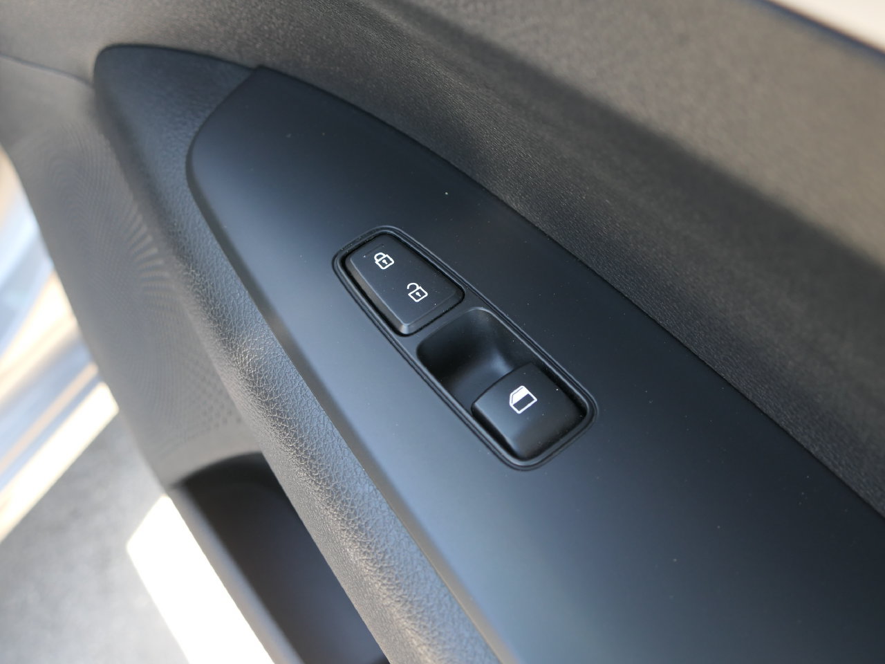 Certified 2024 Kia Forte LXS w/ LXS Technology Package FWD image 26