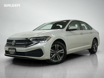 Used 2023 Volkswagen Jetta SE w/ Panoramic Sunroof Package