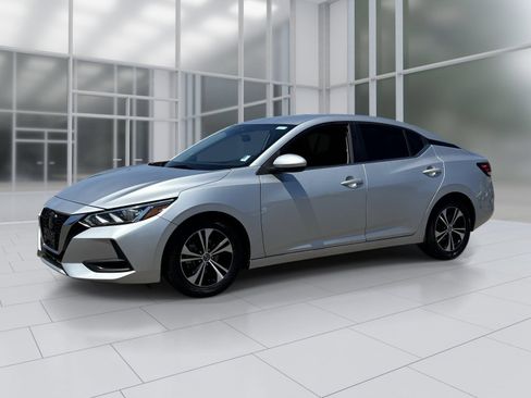 Used 2021 Nissan Sentra SV FWD image 2