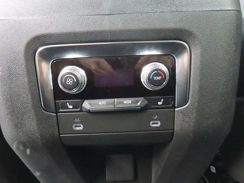 Used 2024 GMC Yukon AT4 image 12