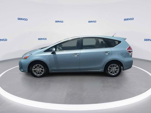 Used 2017 Toyota Prius V Three FWD image 5