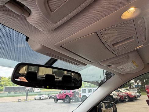 Used 2015 INFINITI Q50 AWD w/ Navigation Package image 29