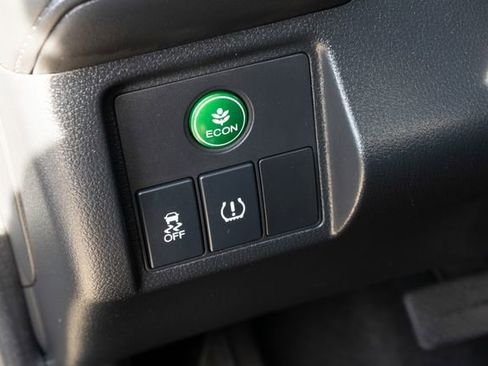 Used 2022 Honda HR-V LX image 15