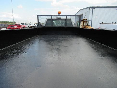 Used 2022 Ford F750 2WD Regular Cab Super Duty image 17