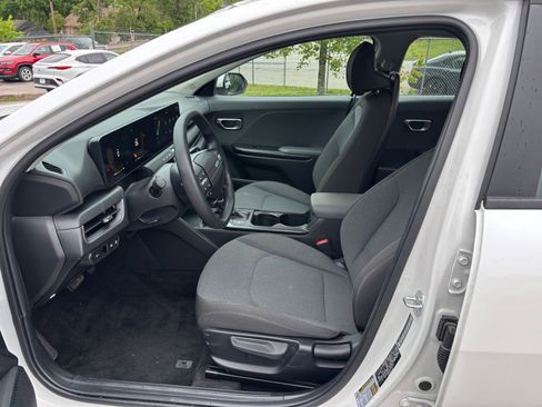 Used 2025 Kia K4 FWD image 27