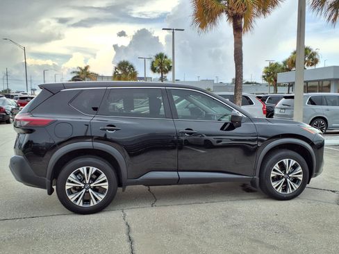 Used 2023 Nissan Rogue SV FWD image 8