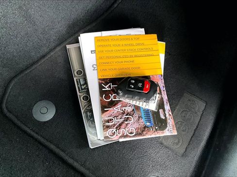 Used 2023 Jeep Wrangler Sahara w/ Cold Weather Group image 20