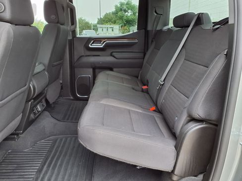 Used 2025 Chevrolet Silverado 1500 LT RWD image 18