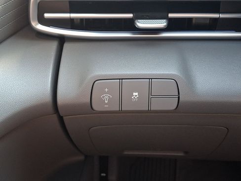 Certified 2024 Hyundai Elantra SEL FWD image 21