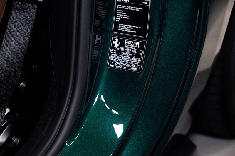 Used 2023 Ferrari 812 GTS RWD image 22