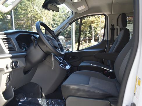 Used 2023 Ford Transit 350 XLT image 26