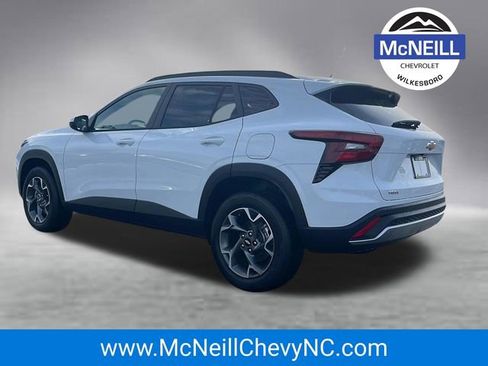 New 2026 Chevrolet Trax LT w/ Driver Confidence Package image 5