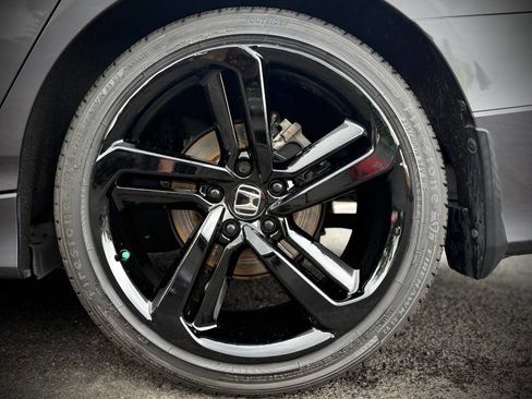 Used 2018 Honda Accord Sport image 15