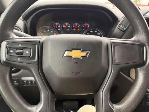 Used 2022 Chevrolet Silverado 2500 Custom w/ Custom Convenience Package image 12