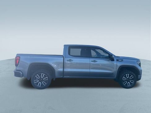 Used 2023 GMC Sierra 1500 AT4 w/ AT4 Preferred Package image 9