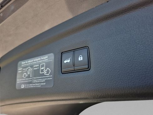 Certified 2025 INFINITI QX50 Pure image 29