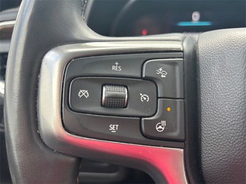 Used 2023 Chevrolet Suburban Premier image 19