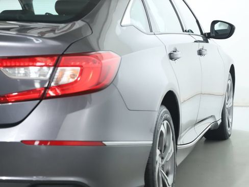 Used 2020 Honda Accord EX image 46