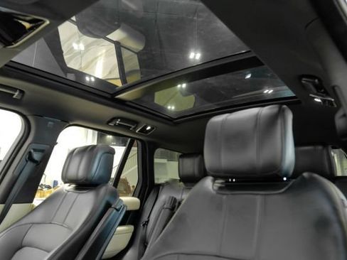 Used 2018 Land Rover Range Rover HSE AWD/4WD image 6