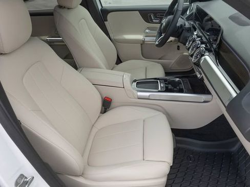 New 2026 Mercedes-Benz GLB 250 4MATIC image 21