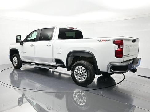 Used 2025 Chevrolet Silverado 2500 LT w/ Convenience Package AWD/4WD image 7
