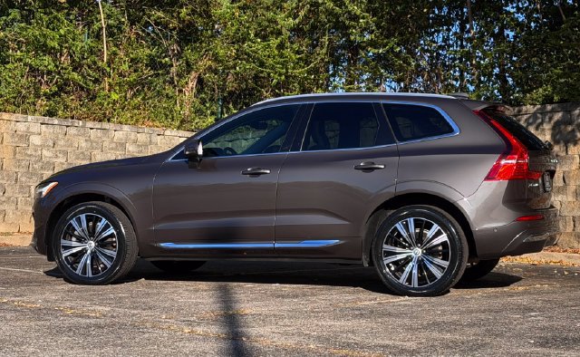 Used 2022 Volvo XC60 B5 Inscription w/ Advanced Package AWD/4WD image 11