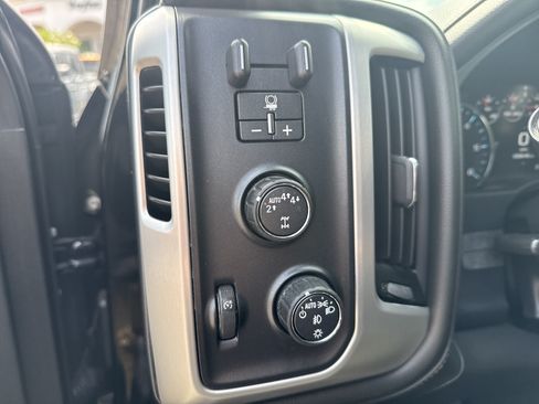 Used 2018 GMC Sierra 1500 Denali w/ Denali Ultimate Package AWD/4WD image 31