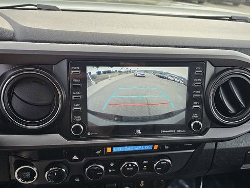 Used 2022 Toyota Tacoma TRD Off-Road w/ TRD Premium Off Road Package AWD/4WD image 35