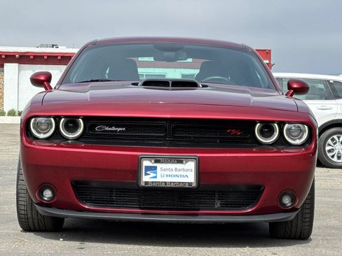 Used 2017 Dodge Challenger R/T RWD image 9