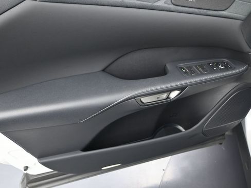 Used 2025 Lexus RX 450h AWD w/ Convenience Package image 11