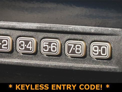 Used 2016 Ford F350 Lariat image 9