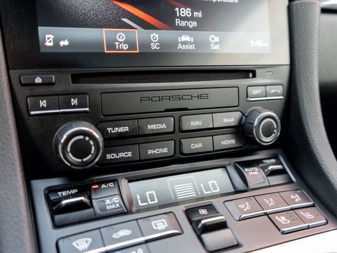 Used 2024 Porsche 718 Cayman RWD image 28