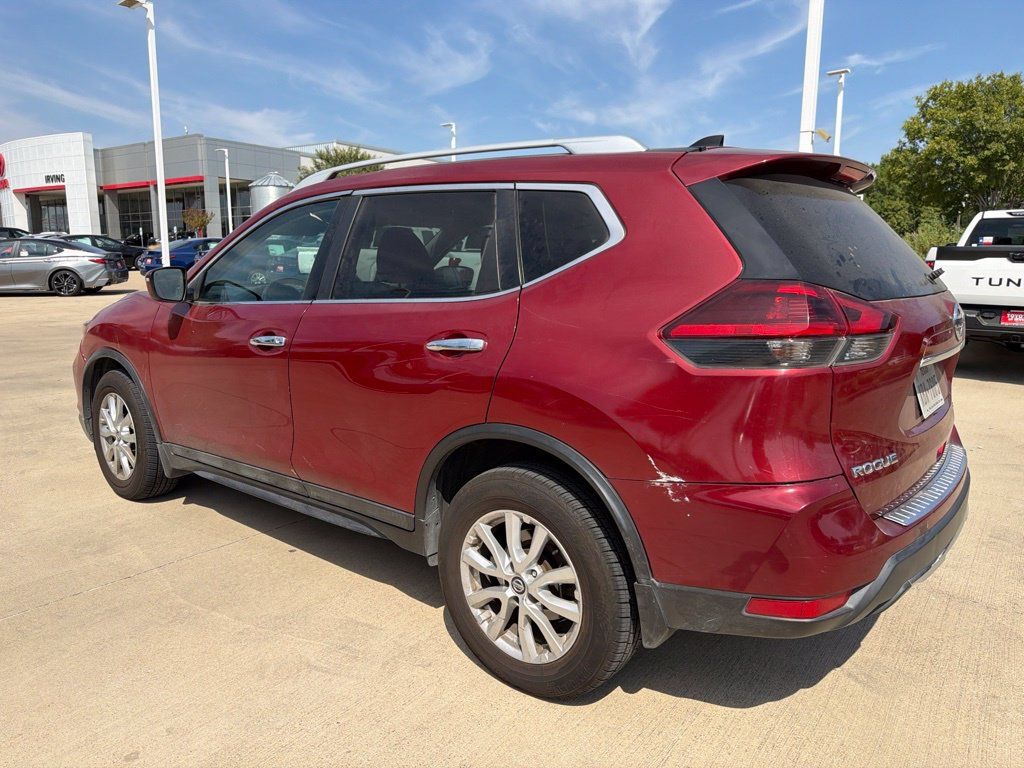 Used 2018 Nissan Rogue SV AWD/4WD image 9