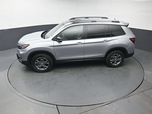 Certified 2024 Honda Passport TrailSport image 39