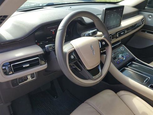Used 2022 Lincoln Aviator Reserve w/ Equipment Group 201A image 39