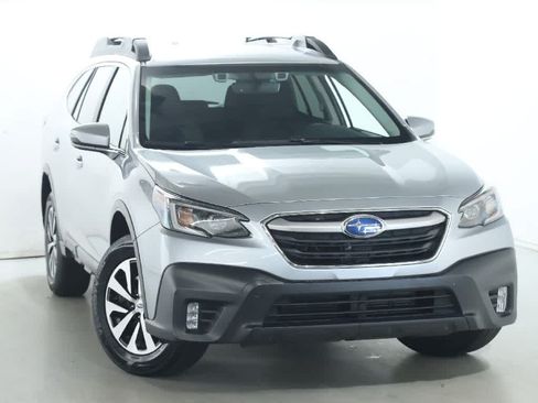 Certified 2021 Subaru Outback Premium w/ Popular Package #1 AWD/4WD image 2